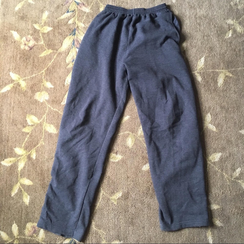 plain dark grey hanes sweatpants